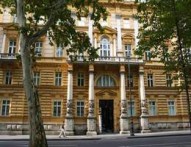 Arheološki muzej u Zagrebu danas broji približno 400.000 različitih artefakata