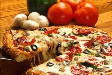 Dostava tople pizze iz pizzerije  u vašem kvartu...