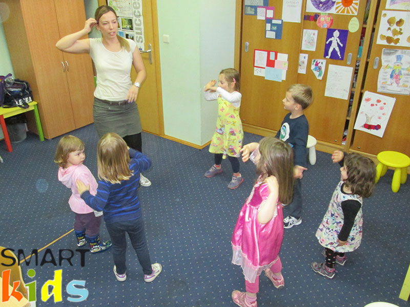 Kako djecu lako naučiti engleski?