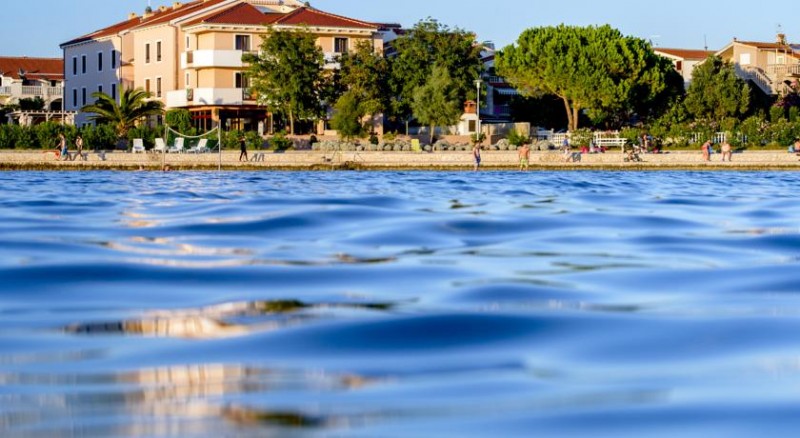 Odmor u hotelu Laguna**** uz pješčanu plažu i more, Privlaka 1357 kn za dvoje!